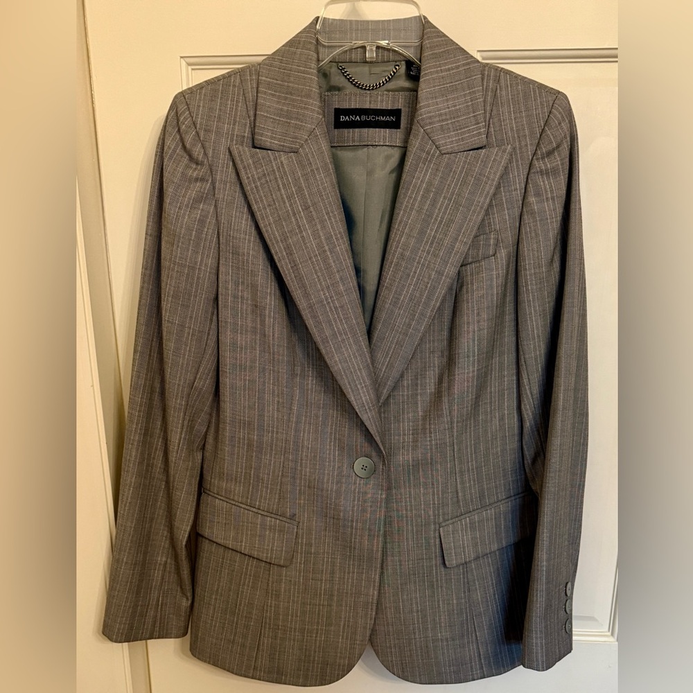 Dana Buchman Pinstripe Gray Blazer, Size 6.